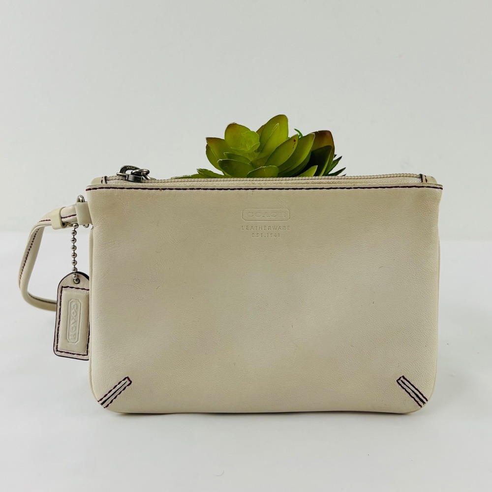 Vintage Coach Leatherware EST 1941 Cream Leather Coach Wristlet Wallet Pouch Y2K
